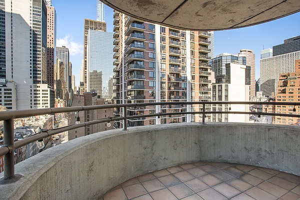 Rented by Douglas Elliman | media 16