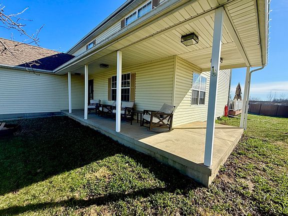 5th image of 22362 Alkire Rd