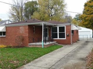 214 Aurora St, Lancaster, NY 14086