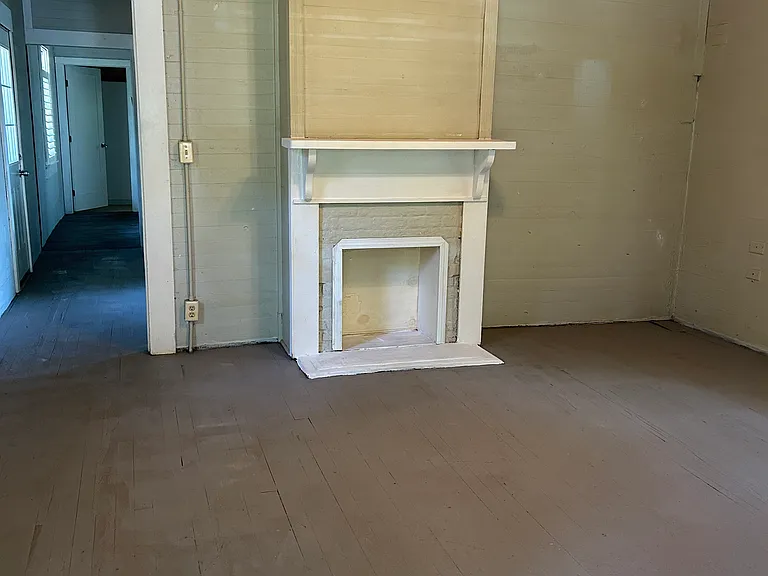 4521 Water St — Photo 2
