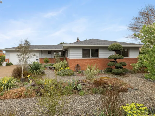 13219 NE Rose Pkwy, Portland, OR 97230