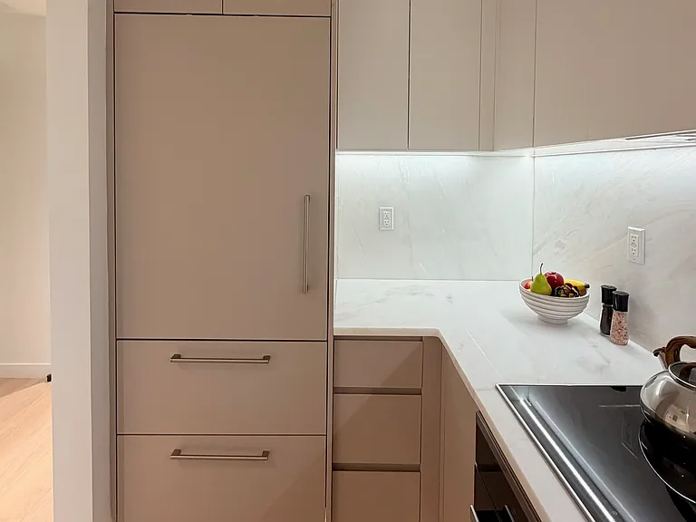 355 W 39th St #5B — Photo 7