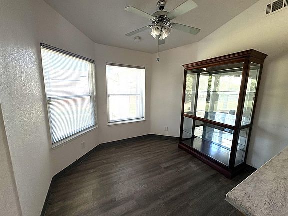 5th image of 877 Mission Ridge Dr