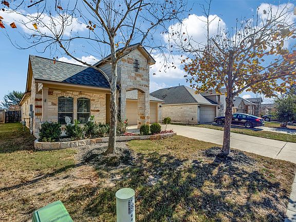 2nd image of 636 Joppa Rd