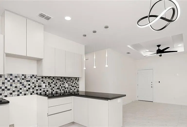907 N Blair Ave #3 — Photo 8