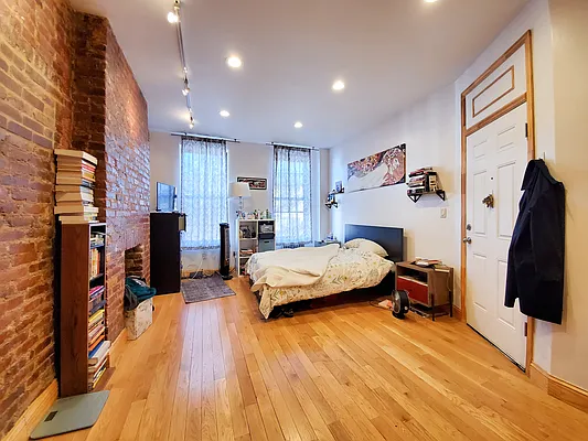 Rented by Citified Realty Group LLC | media 8