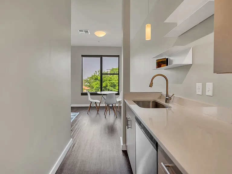 1900 12th Ave S #311 — Photo 8