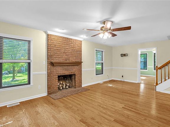 3rd image of 106 Birmingham Pl