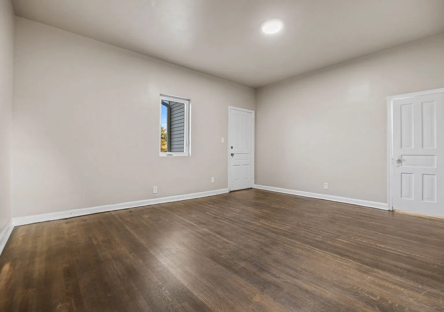 3rd St Flats — Photo 3