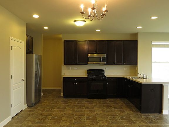 3rd image of 5766 Northwood Ave