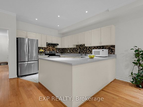 4th image of 24 Williams St