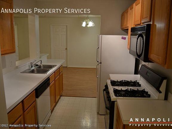 3rd image of 655 Burtons Cove Way Unit 7