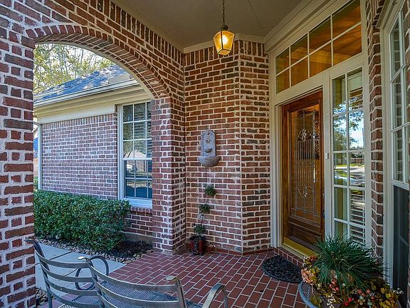 3rd image of 9727 McMahon Ct