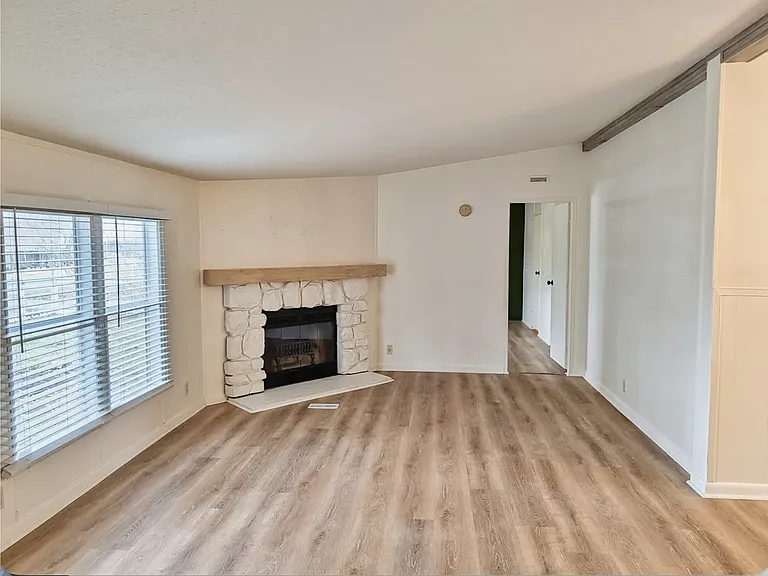 5674 Bending Chestnut Rd — Photo 12