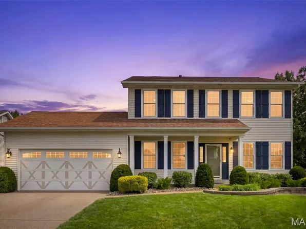130 McCluer Dr, O'Fallon, MO 63368