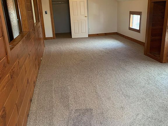 living room/ dining room