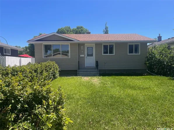 9 Carmichael BAY, Regina, SK S4R 0C7