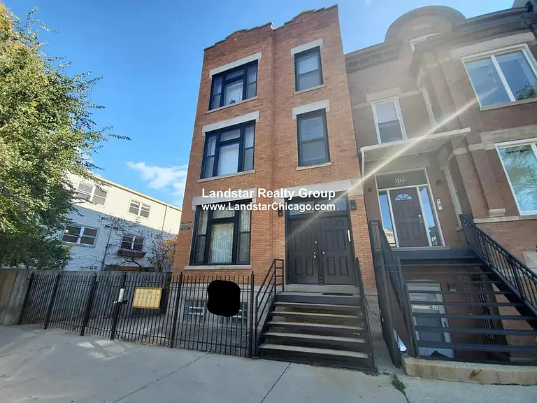 1427 N Wood St #1 — Photo 8