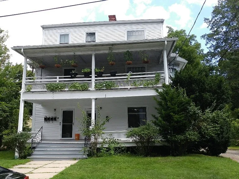 35 Kendrick Pl #2R — Photo 1