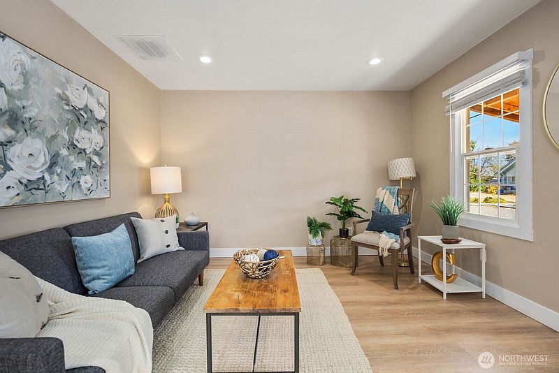 5th image of 6622 S Warner Street