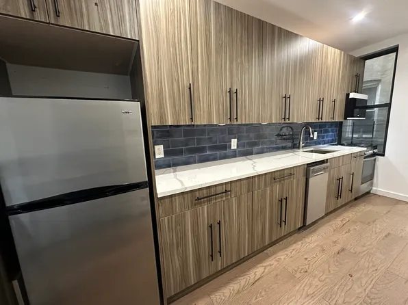 1928 Linden Street image 10 of 18