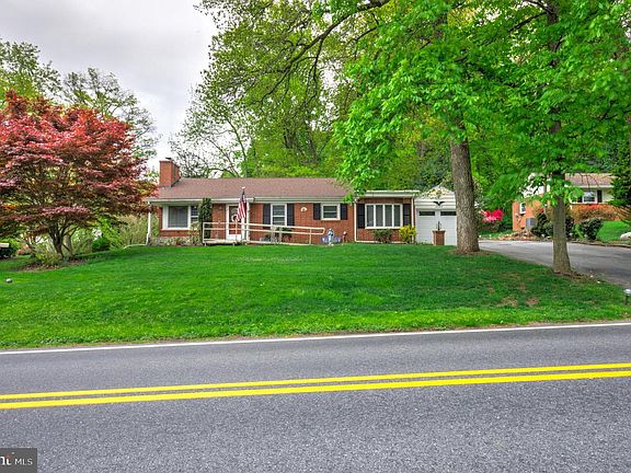 4th image of 2584 Spring Valley Rd