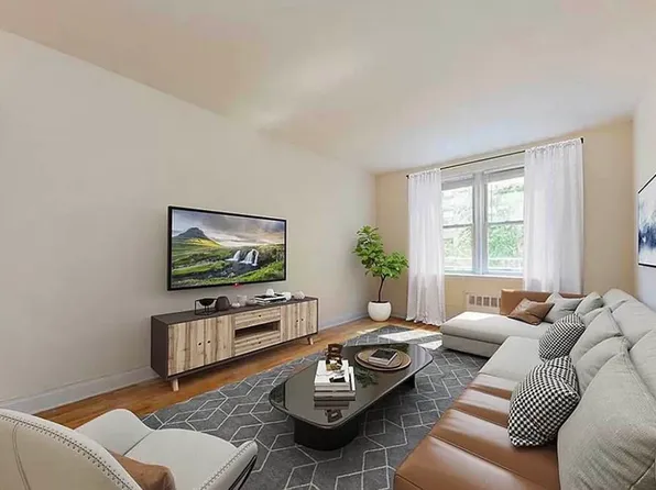 525 East 81st Street image 1 of 4