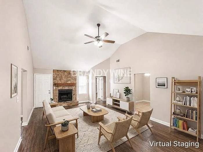 7626 Didwell Ct — Photo 3