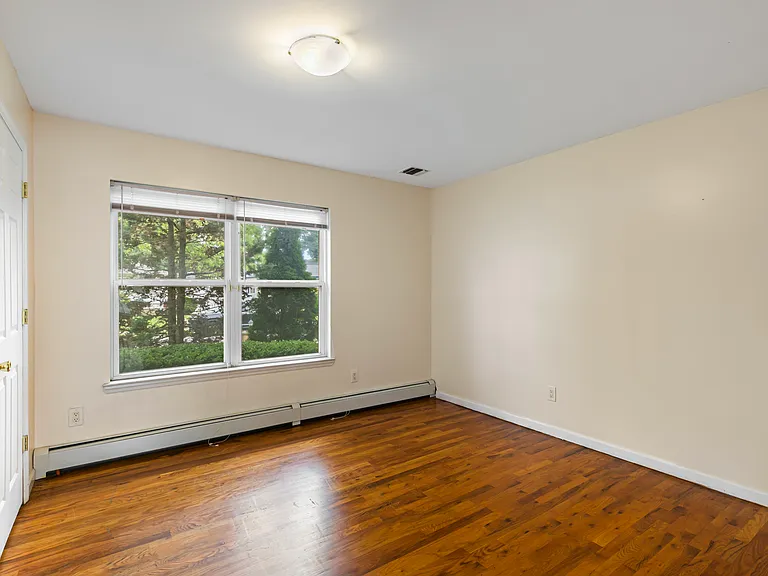 1049 Owasco Rd — Photo 12