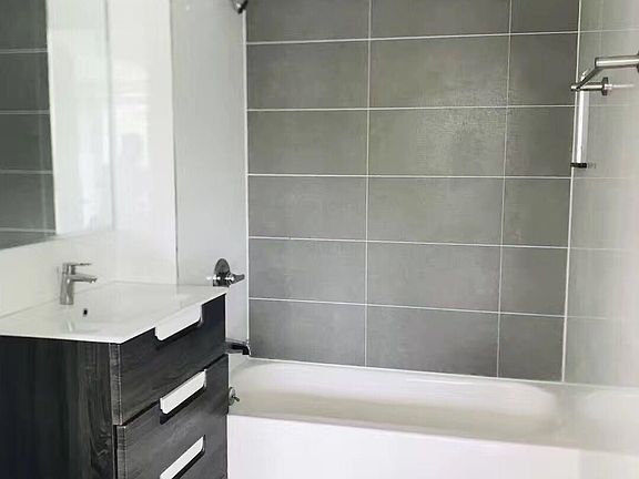3rd image of 13832 Elder Ave Floor 2