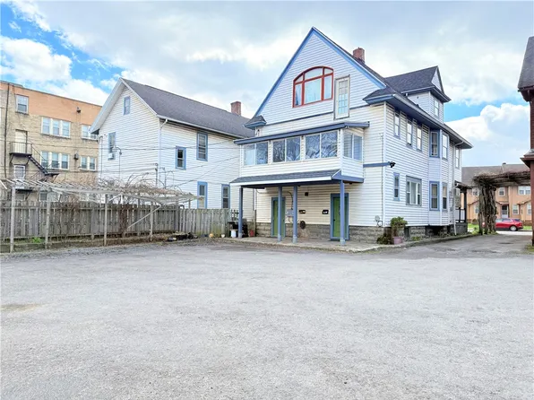 948 Monroe Ave, Rochester, NY 14620