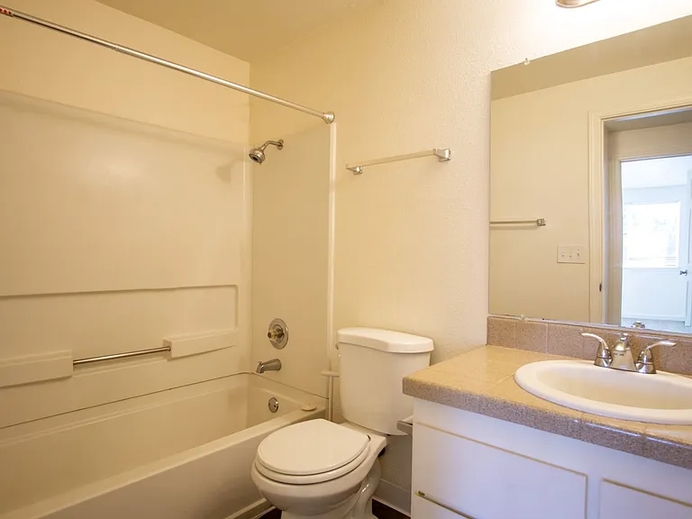 147A - Park Place Apartments — Photo 14