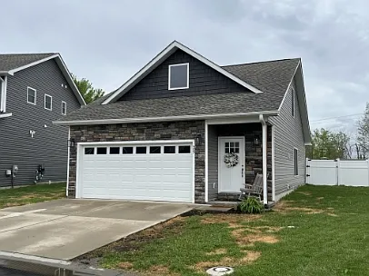 3 bed, $2,495 — Photo 3