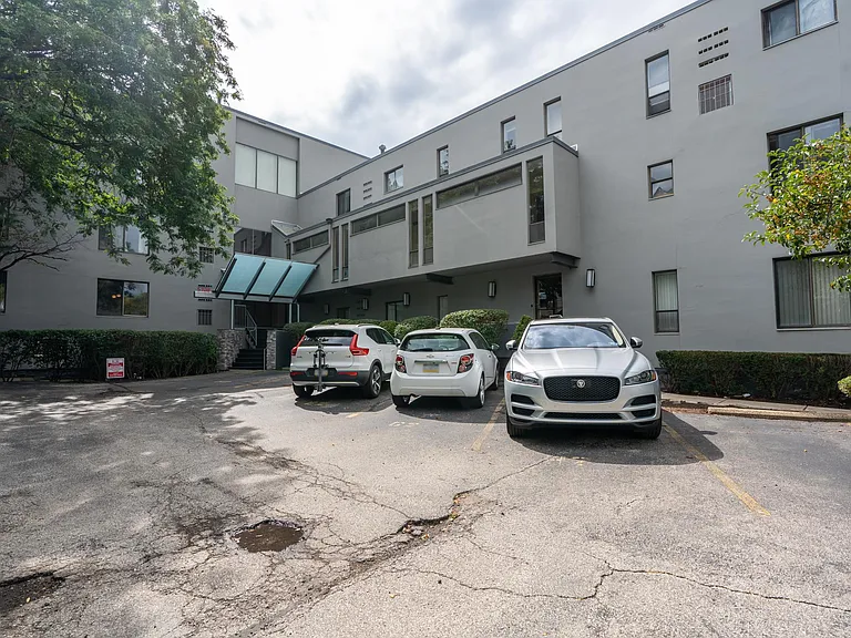 5708 Walnut St #L3 — Photo 1