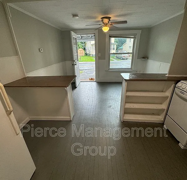 305 Marlboro St #3 — Photo 4
