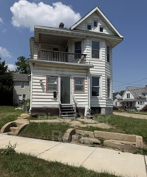 839 S Adams Ave