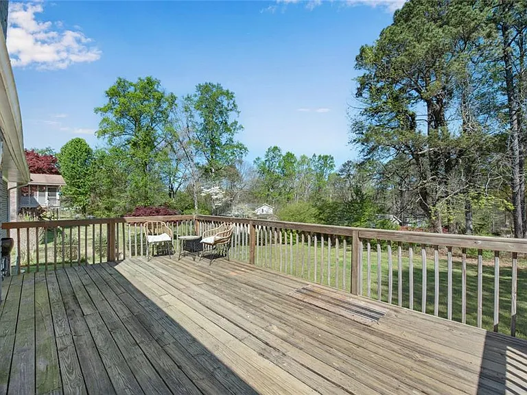 3941 Forest Dr — Photo 32
