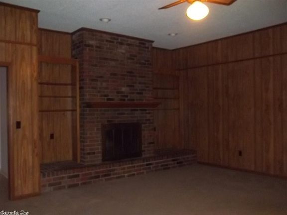 5th image of 7912 Summerhill Dr