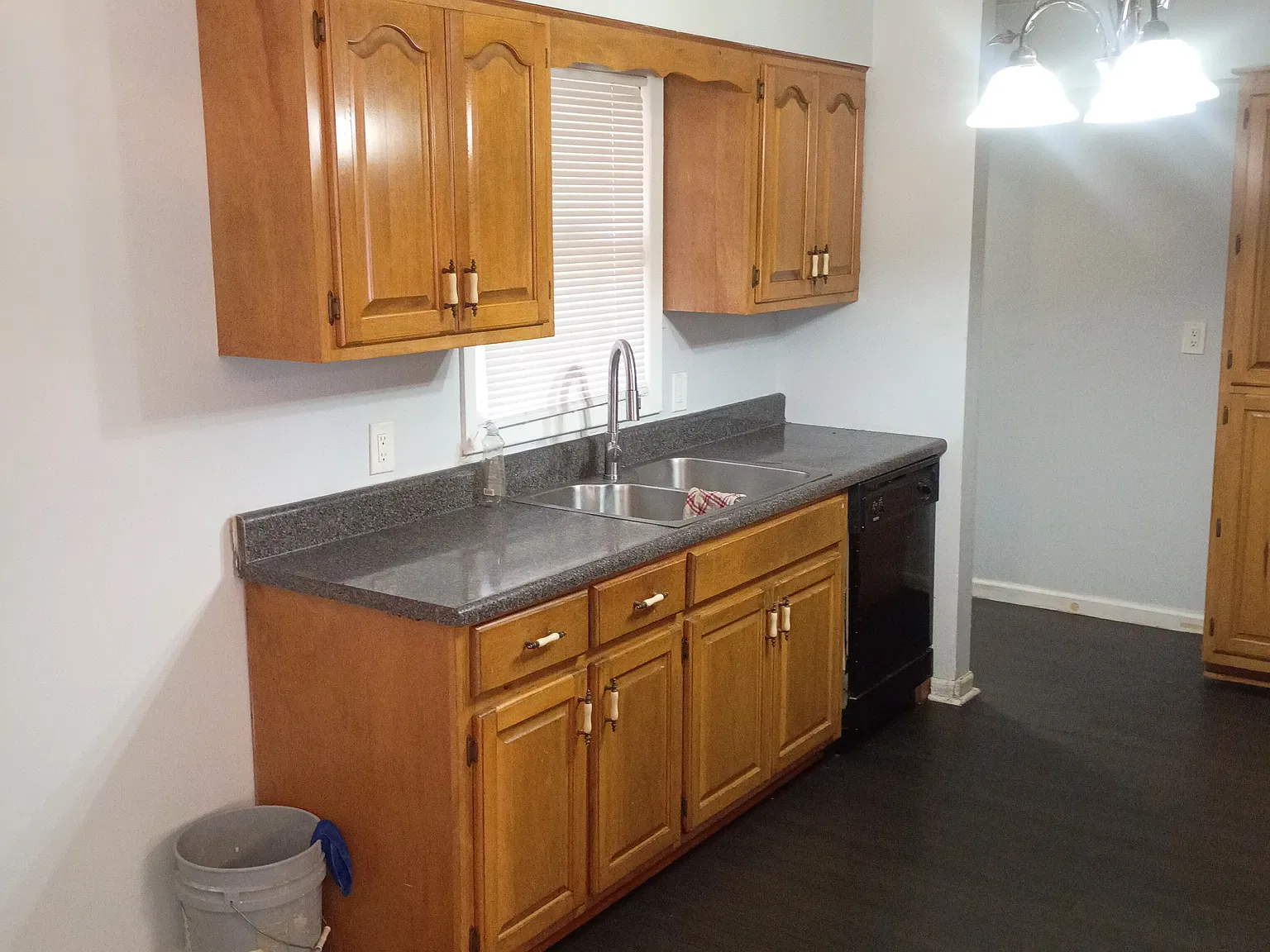 4 bed, 1450 sqft, $1,300 — Photo 4