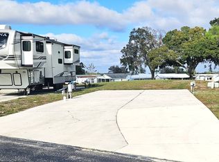 322 Saint George Dr, Davenport, FL 33837