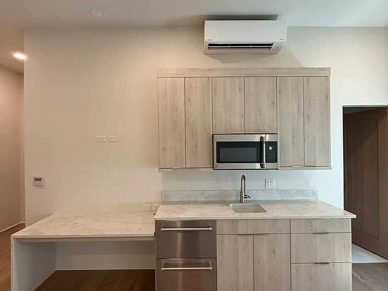 301 W Comstock Ave #2 — Photo 33