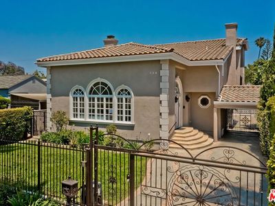 138 N Carson Rd, Beverly Hills, CA, 90211