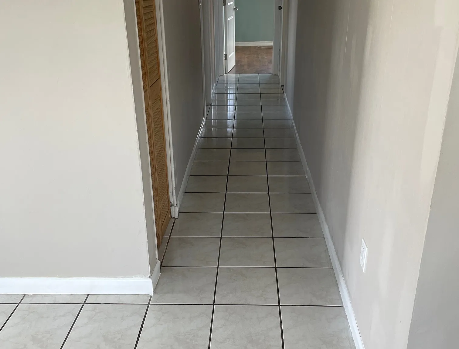 11910 SW 187th Ter — Photo 3