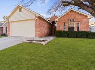 5025 Indian Valley Dr, Fort Worth, TX 76123