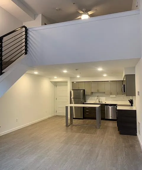 Queen Anne Flats — Photo 103