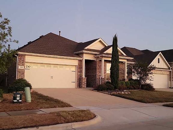 3rd image of 1104 Garden Grove Ln