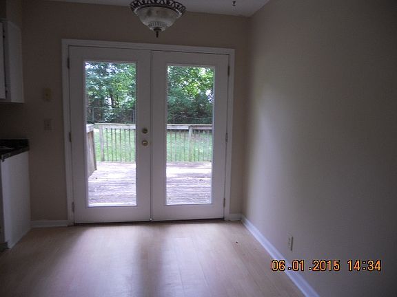 3rd image of 190 Kipling Way