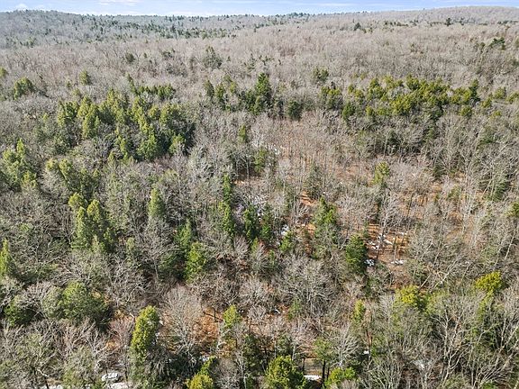 5th image of 8 Hemlock Rd