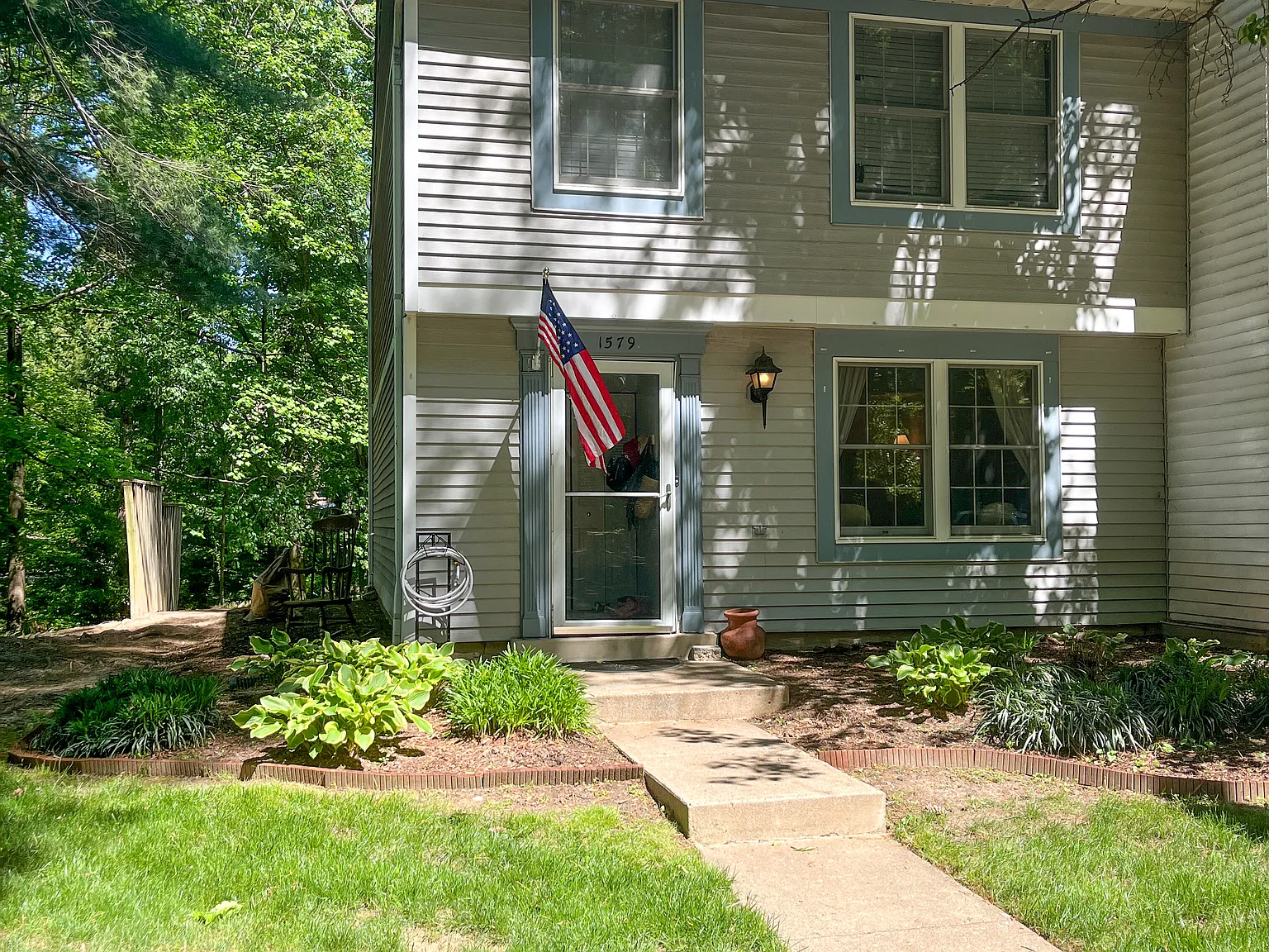 3 bed, 2.5 bath, 1220 sqft, $2,800 — Photo 2