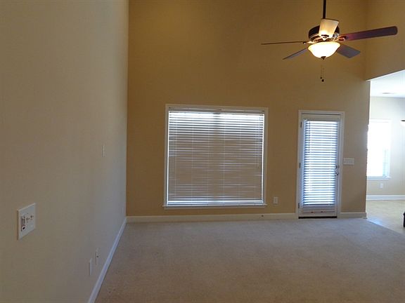 3rd image of 3436 Hamberton Cir